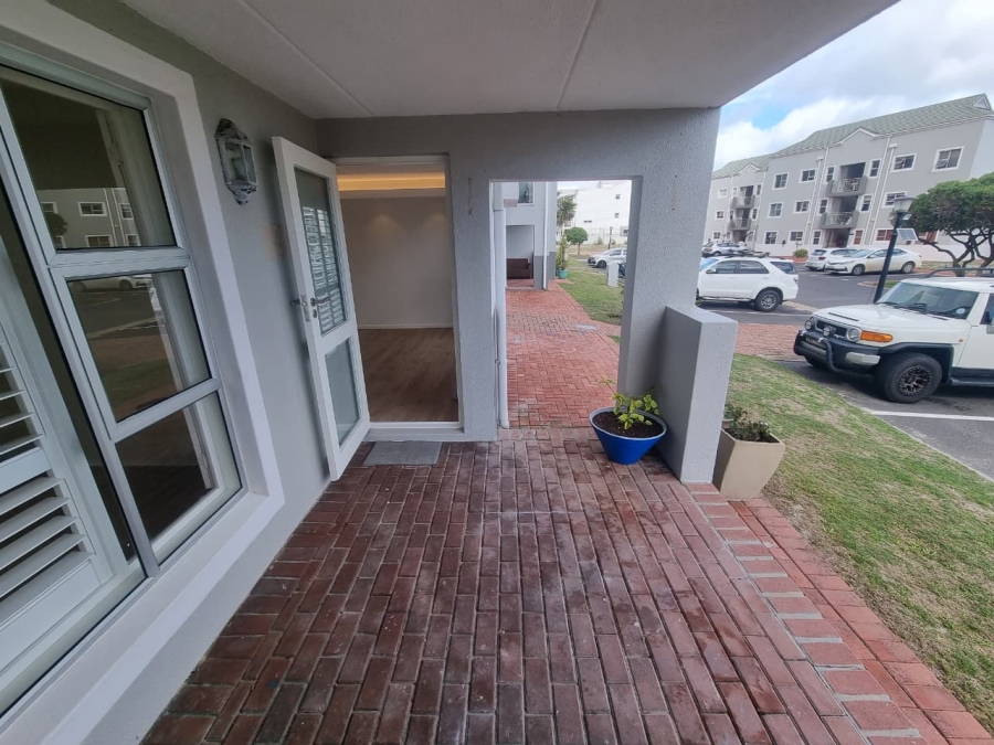 To Let 2 Bedroom Property for Rent in Big Bay Western Cape